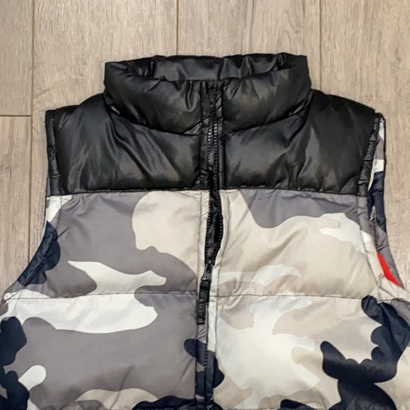 Blac Label Youth Black/Gray Camo Puffer Vest - Picture 4 of 6